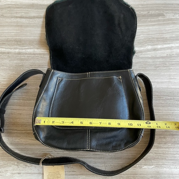 Absolutely GORGEOUS Patricia Nash purse. Dark turquoise fur with black leather. - Picture 8 of 9